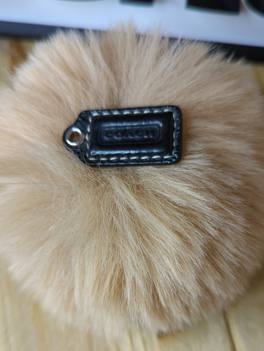 (0081) Coach Black Leather Hang Tag With Contrast Stitching